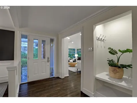 8725 SW White Pine Lane Portland OR 97225