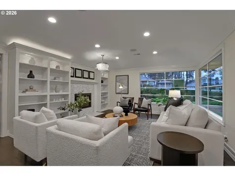 8725 SW White Pine Lane Portland OR 97225