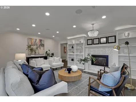 8725 SW White Pine Lane Portland OR 97225