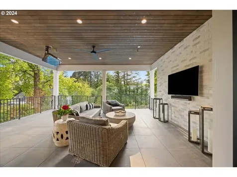 13305 Amber Place Lake Oswego OR 97034