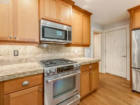 8015 NE 61st Street Vancouver WA 98662