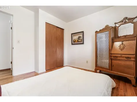 3027 SW Illinois Street Portland OR 97239