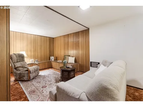 3027 SW Illinois Street Portland OR 97239