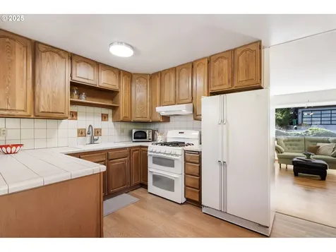 3027 SW Illinois Street Portland OR 97239