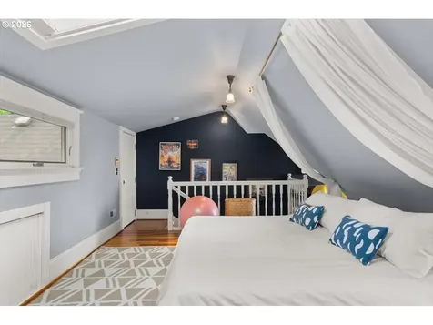 1931 SW 14th Avenue Portland OR 97201