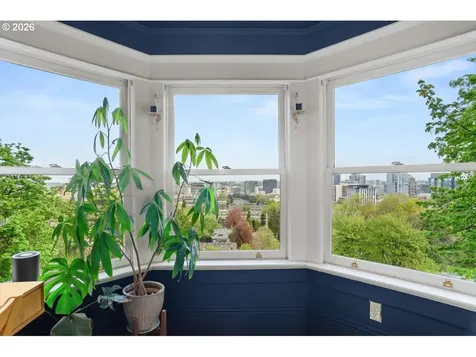 1931 SW 14th Avenue Portland OR 97201
