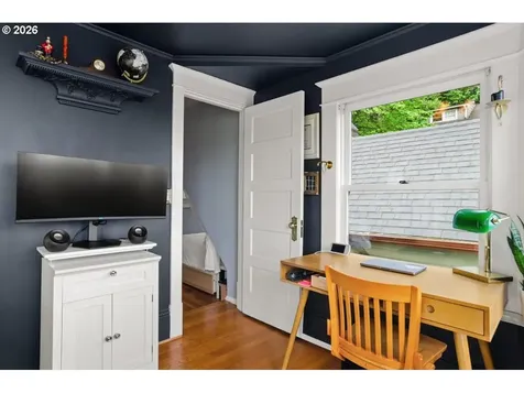 1931 SW 14th Avenue Portland OR 97201