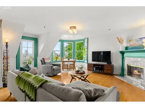 1931 SW 14th Avenue Portland OR 97201