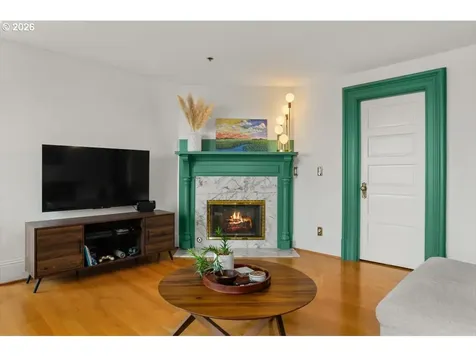 1931 SW 14th Avenue Portland OR 97201