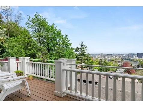 1931 SW 14th Avenue Portland OR 97201