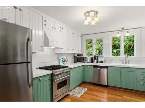 1931 SW 14th Avenue Portland OR 97201