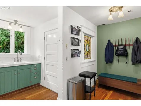 1931 SW 14th Avenue Portland OR 97201
