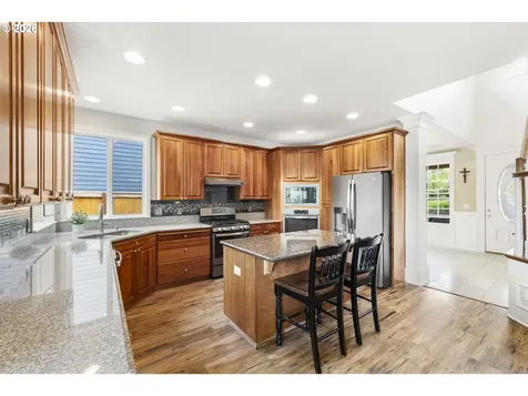 535 Maple Street Mt. Angel OR 97362