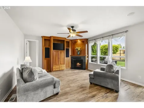 535 Maple Street Mt. Angel OR 97362