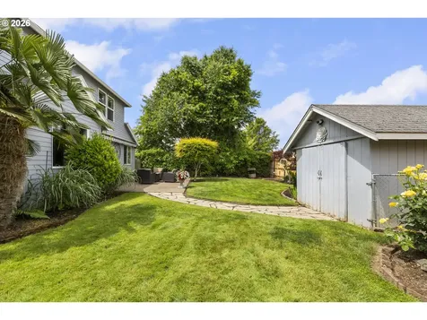 535 Maple Street Mt. Angel OR 97362