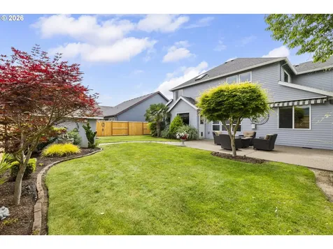 535 Maple Street Mt. Angel OR 97362