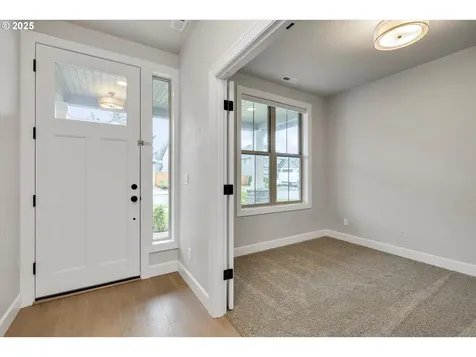 1009 NE 17th Avenue Canby OR 97013