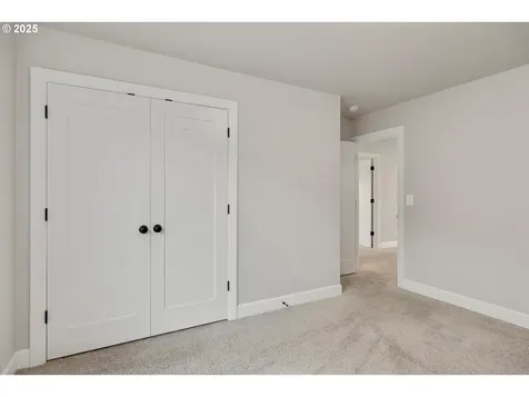 1009 NE 17th Avenue Canby OR 97013