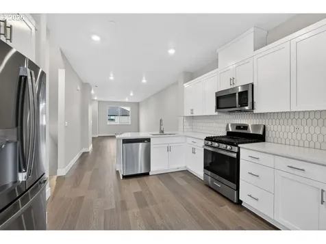 7522 NW Elise Avenue Portland OR 97229