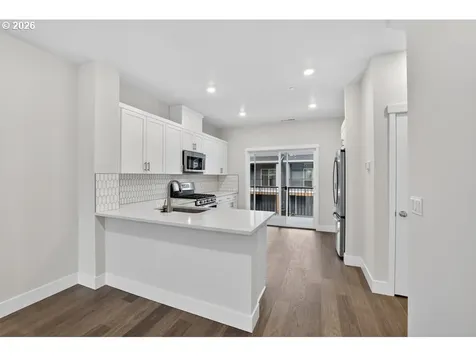 7522 NW Elise Avenue Portland OR 97229