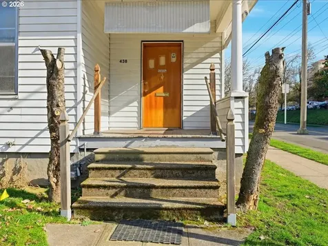 438 SE 30th Place Portland OR 97214