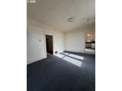 438 SE 30th Place Portland OR 97214