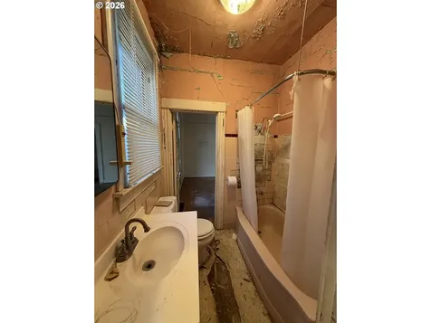 438 SE 30th Place Portland OR 97214