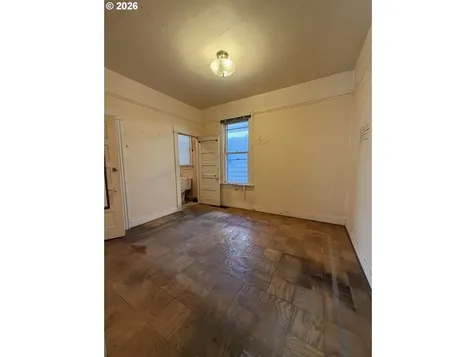 438 SE 30th Place Portland OR 97214