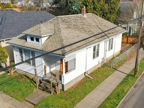 438 SE 30th Place Portland OR 97214