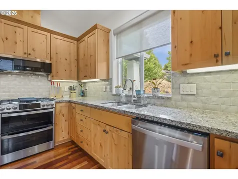 447 NW Mt Mazama Street Mcminnville OR 97128