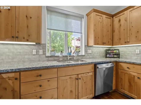 447 NW Mt Mazama Street Mcminnville OR 97128