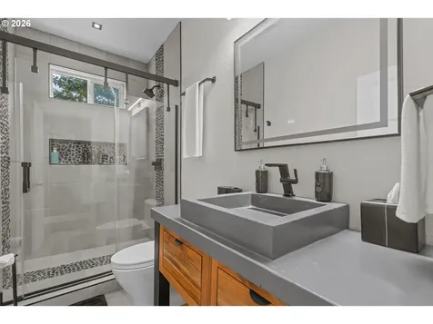 447 NW Mt Mazama Street Mcminnville OR 97128