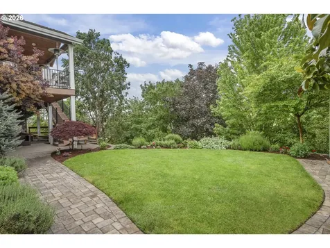 447 NW Mt Mazama Street Mcminnville OR 97128