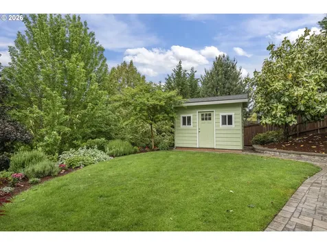 447 NW Mt Mazama Street Mcminnville OR 97128