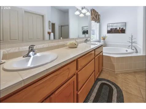 14105 NW 27th Avenue Vancouver WA 98685