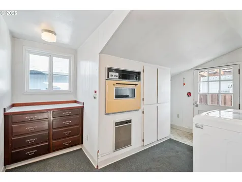 136 SW 3rd Avenue Castle Rock WA 98611