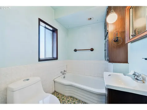 136 SW 3rd Avenue Castle Rock WA 98611