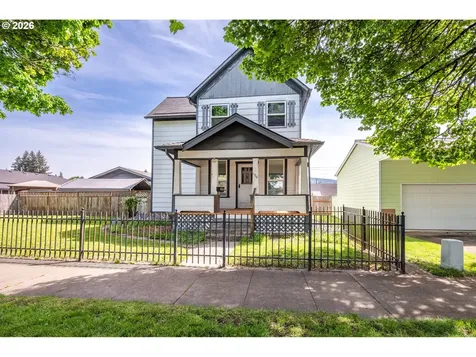 136 SW 3rd Avenue Castle Rock WA 98611