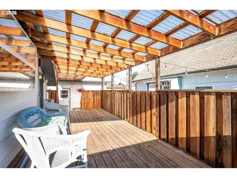 136 SW 3rd Avenue Castle Rock WA 98611