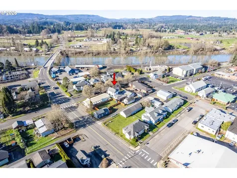 136 SW 3rd Avenue Castle Rock WA 98611