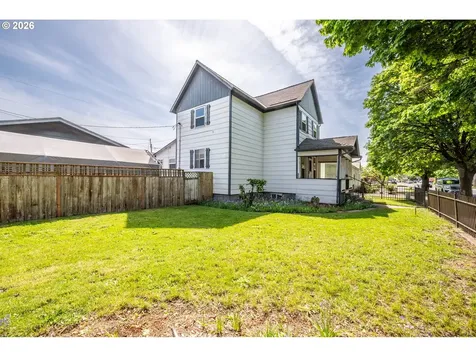 136 SW 3rd Avenue Castle Rock WA 98611