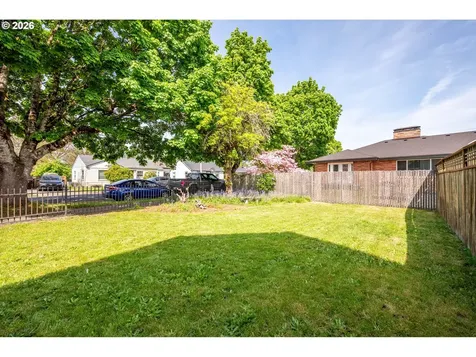 136 SW 3rd Avenue Castle Rock WA 98611