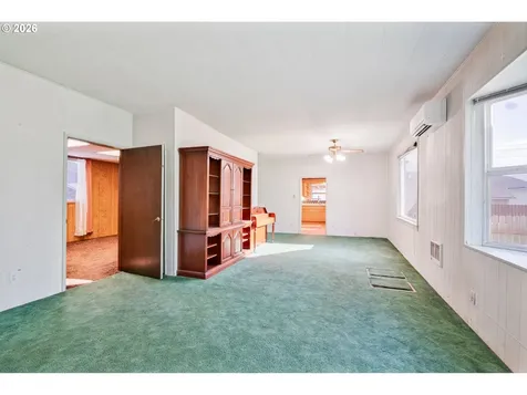 136 SW 3rd Avenue Castle Rock WA 98611