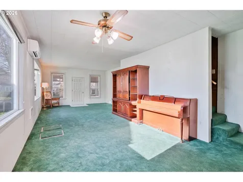 136 SW 3rd Avenue Castle Rock WA 98611