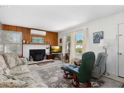 1016 W Ridgeview Court Roseburg OR 97471
