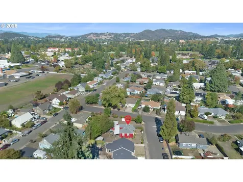 1016 W Ridgeview Court Roseburg OR 97471