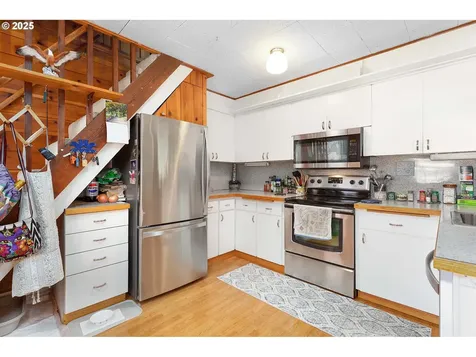 1016 W Ridgeview Court Roseburg OR 97471