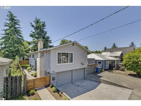 5300 SE Henderson Street Portland OR 97206