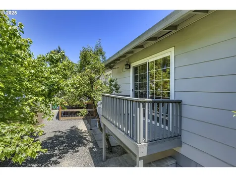 5300 SE Henderson Street Portland OR 97206