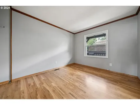 5723 SE Francis Street Portland OR 97206